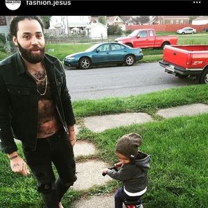 Meet your Posher, Dom